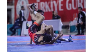 U23 Serbest Türkiye Güreş Şampiyonası'nda ilk gün sona erdi