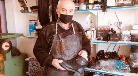 Ucuz ayakkabılar, mesleği bitirdi