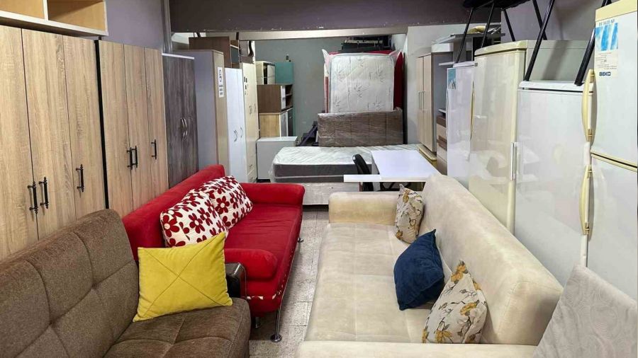 Üniversite kazanan öğrencilere 'İkinci el eşya' uyarısı