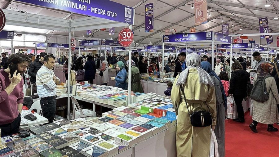 �sk�dar'da "8. Kitap Fuar�" ba�lad�!