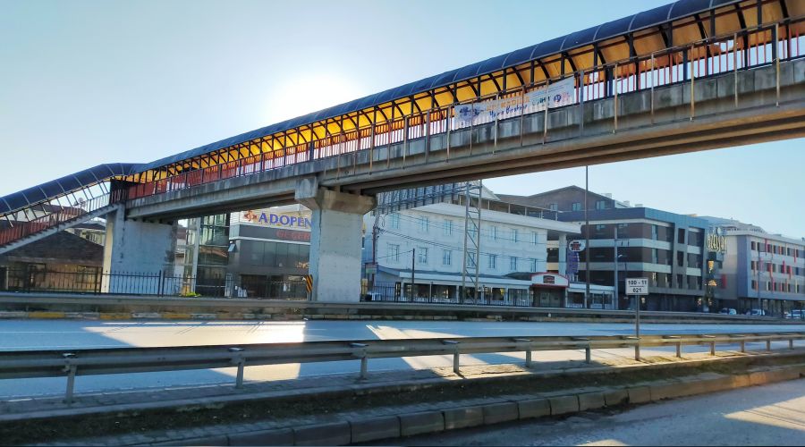 �st ge�itlerdeki asans�rlerin elektronik aksamlar�n� �ald�lar