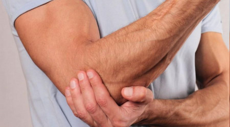 Uzun süre geçmeyen eklem ağrılarına dikkat