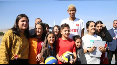 Vargas Malatya'da sevgi ile karland