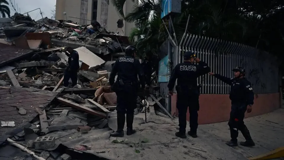 Venezuela'da 7,5 ve 7,2 �iddetinde ard���k iki deprem meydana geldi