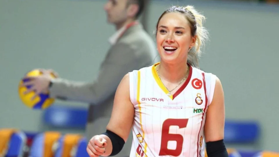 Voleybolcu Derya �ay�rgan da g�zalt�na al�nd�