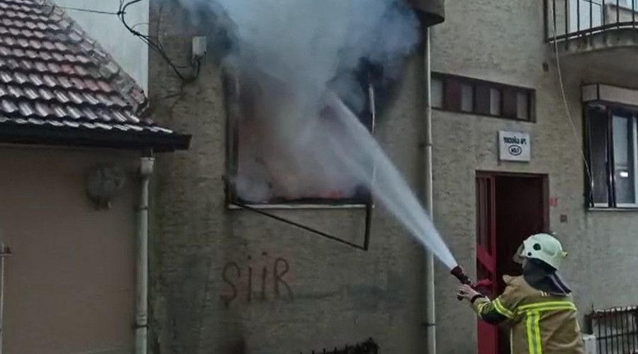 Yang�nda �ocuklar�n� i�eride zannetti, sinir krizi ge�irdi