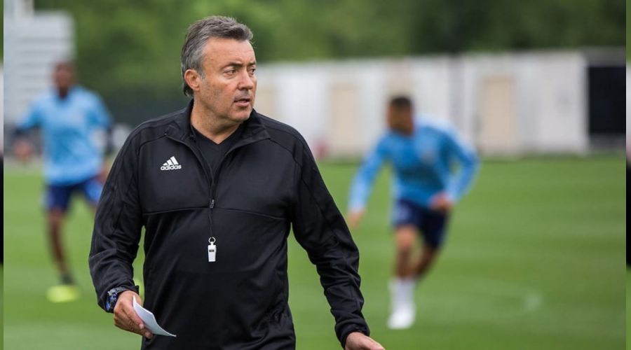 Yardımcı olacaktı şimdi hoca olacak