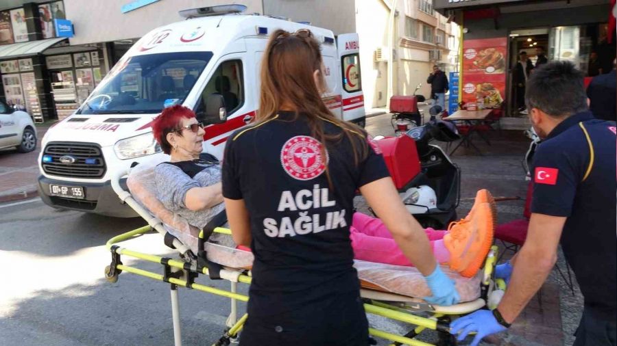 Yaşlı Alman kadına motosikletli kurye çarptı
