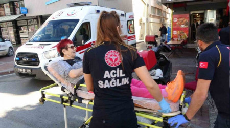 Yaşlı Alman kadına motosikletli kurye çarptı