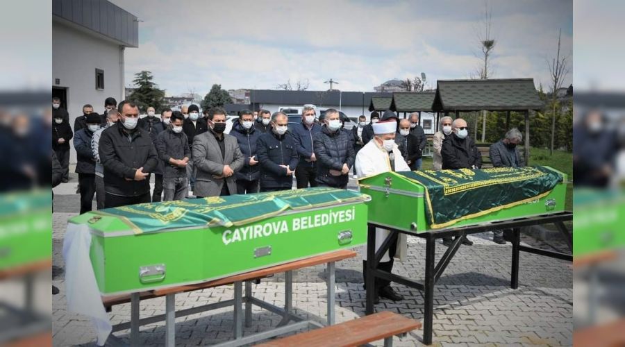 Ya�l� �ift koronadan ayn� g�n vefat etti