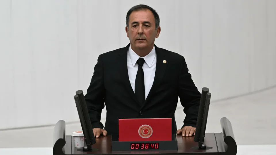 Yeni Parti milletvekili Mustafa Erdem hakk�nda r��vet soru�turmas� ba�lat�ld�