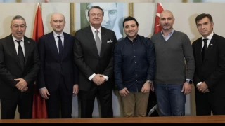 Yeni yönetim adımlarını atmaya başladı