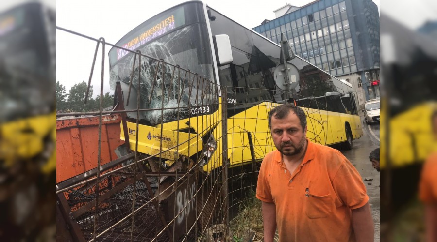 Yolcu dolu otob�s depoya girdi 