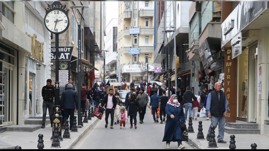 Yksek maa alan da geinemiyor!