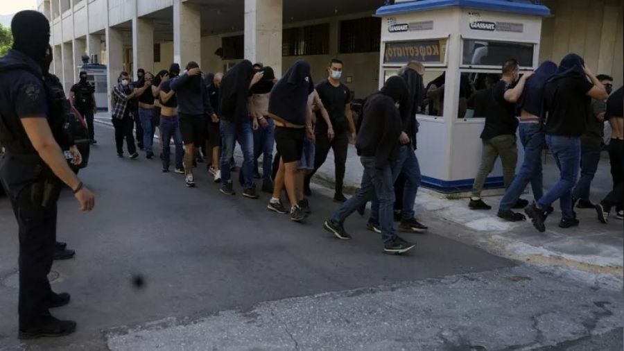 Yunanistan'da 100 H�rvat'a cinayet su�lamas�