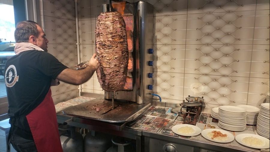 Yusufeli Kaymakamı döner beğenmedi