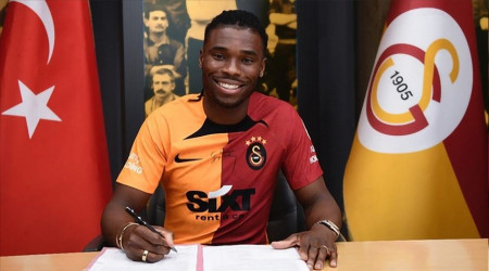 Zaniolo ve Adekugbe kamp kadrosunda