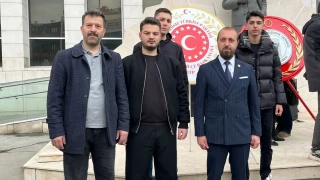 Zeytinburnu'nda BTP 23 Nisan �elenk sunma t�renine kat�ld� 