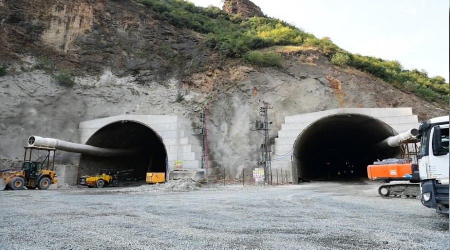 Zigana Tüneli inşaatının yüzde 70'i tamamlandı
