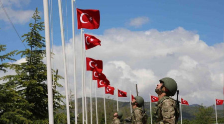 29 yıl önce haince şehit edilen 33 asker törenle anıldı