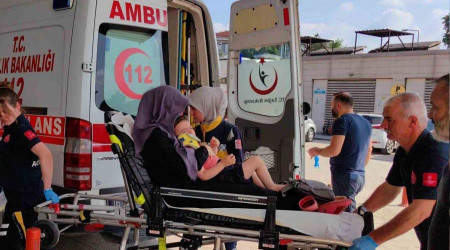 3. kattan düşen çocuk annesinin kucağında hastaneye getirildi
