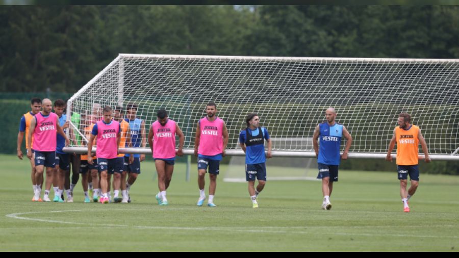 6 futbolcu idmana kat�lmad�