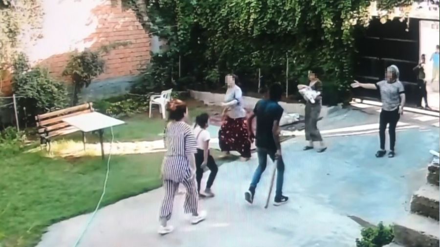 74 ya��ndaki kad�n� darp etti