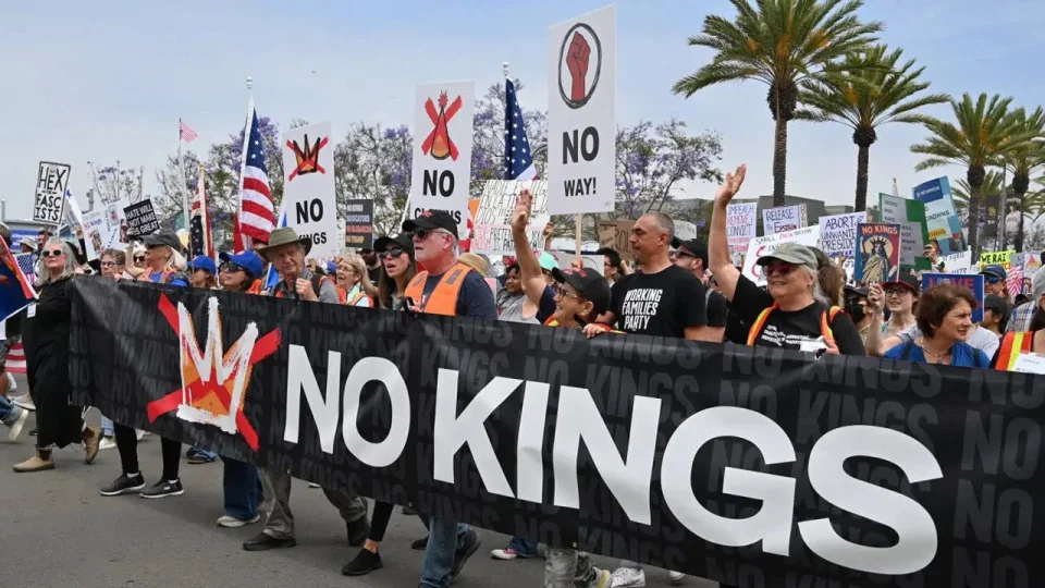 ABD'de, Trump yönetimine karşı "Krallara Hayır" protestosu düzenlendi