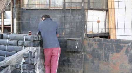 Acı haberi alarak olay yerine koştu, kardeşinin cesedine bir an olsun bakamadı