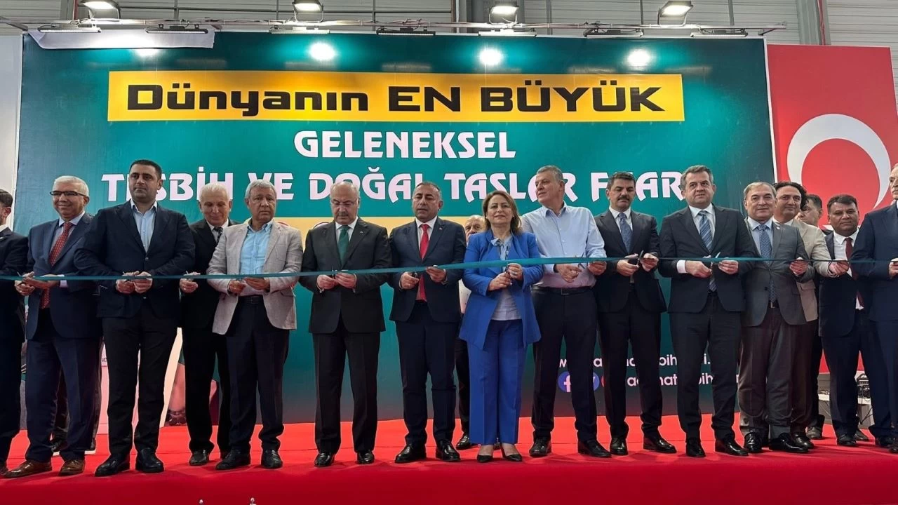 Adana'da "4. Tesbih ve Doğal Taşlar Fuarı" başladı