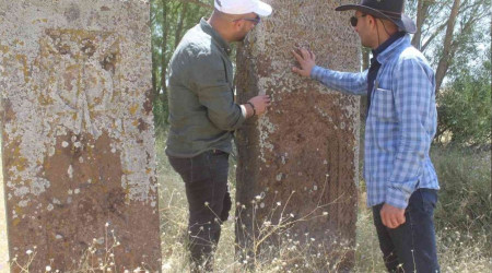 Ahlat'ta Türk büyüklerinin mezarları araştırılıyor