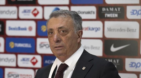 Ahmet Nur Çebi'den hakem çıkışı