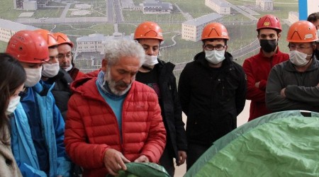 AİÇÜ'de Ağrı Dağı'nda rehberlik yapacaklar için temel dağcılık eğitimi veriliyor