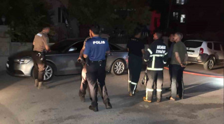 Aksaray'da 8 katlı apartmanda korkutan yangın