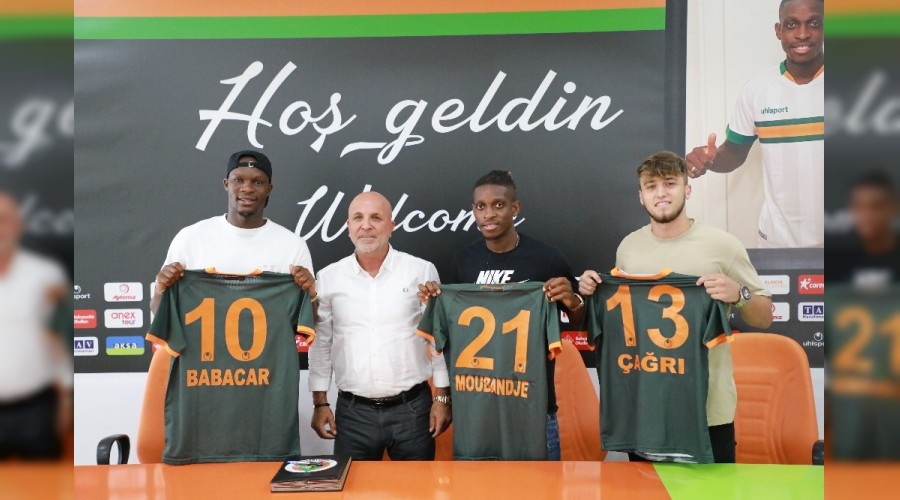 Alanyaspor'da imza şov