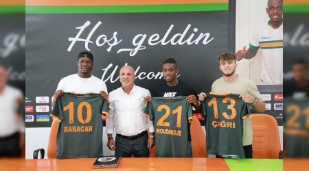 Alanyaspor'da imza şov