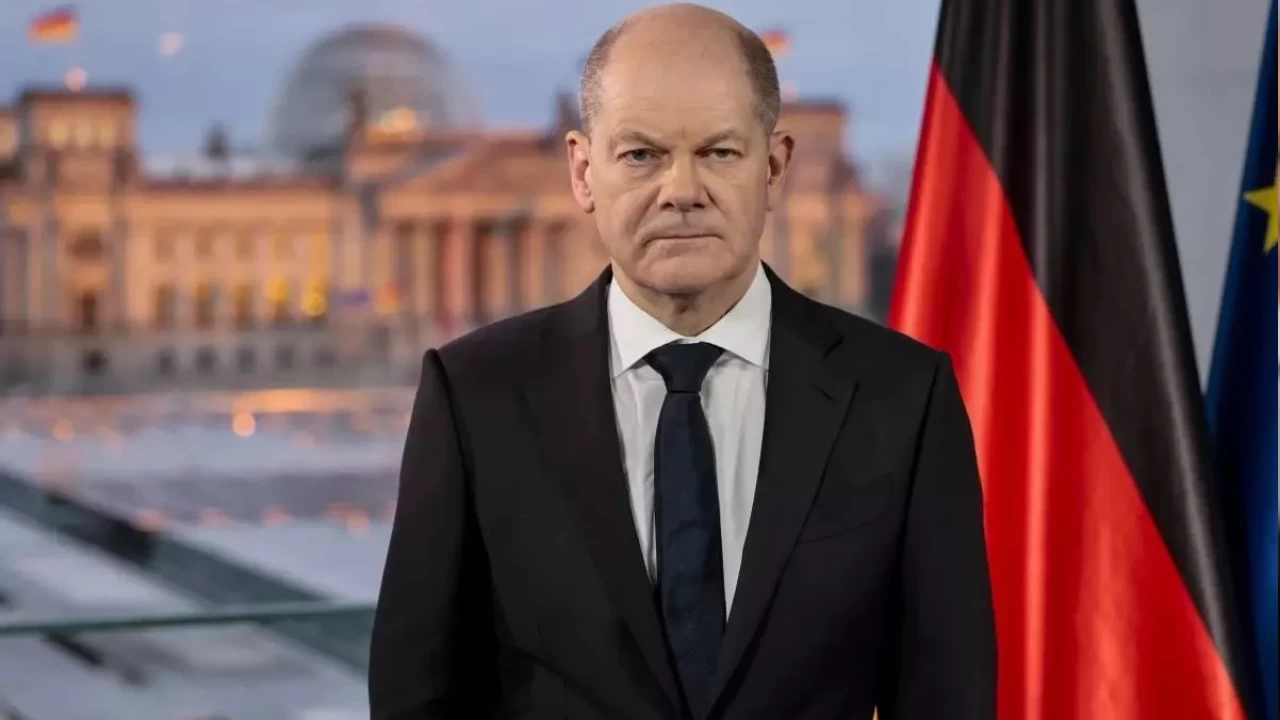 Almanya Ba�bakan� Scholz: Ukrayna, sava� nedeniyle NATO �yesi olamayacak