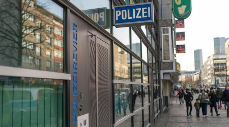 Almanya'da ırkçı polis avı