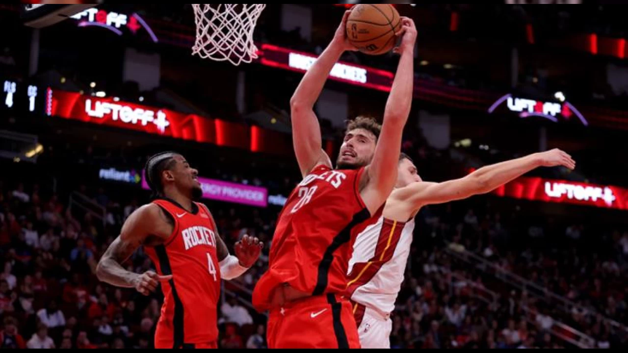 Alperen'in 18 say�, 18 ribaunt ve 6 asisti yetmedi