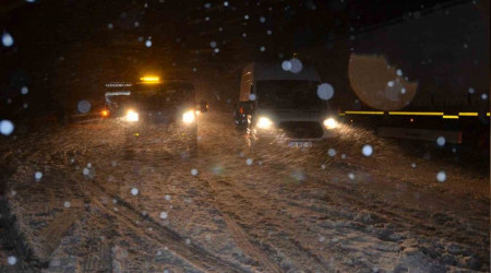 Antalya-Konya karayolunda kar yağışı etkili oldu