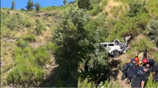 Antalya'da otomobil uçuruma yuvarlandı: 5 ölü, 2 yaralı