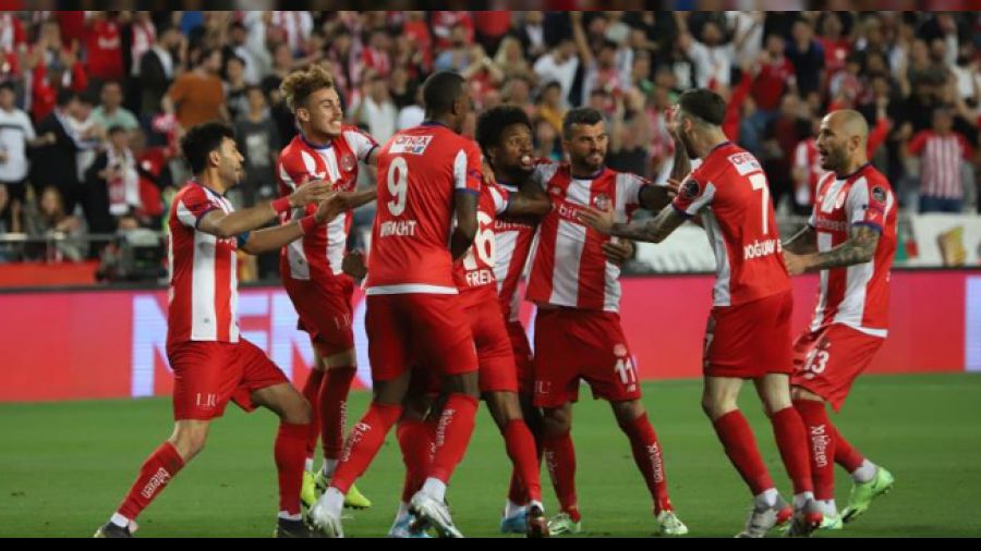 Antalyaspor'un serisi 14 maa kt 