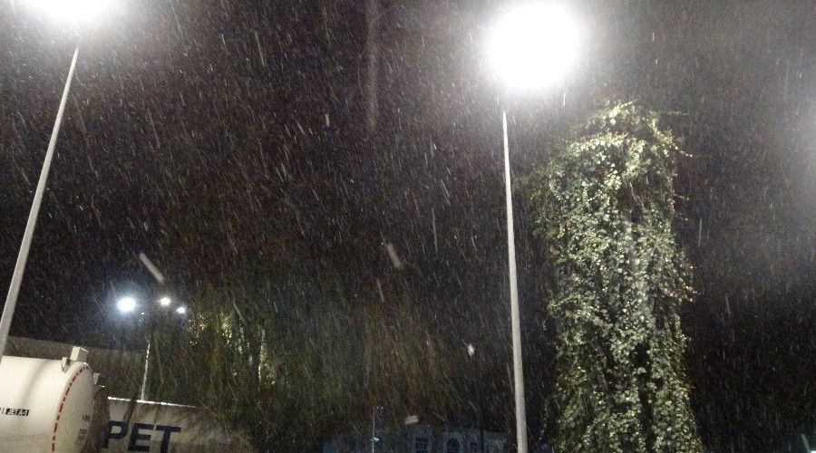 Antalya'ya 5 yıl aradan sonra kar yağdı
