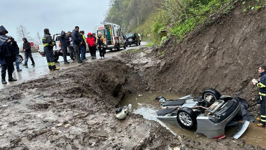 Artvin'de menfeze d��en ara�ta iki ki�i can verdi