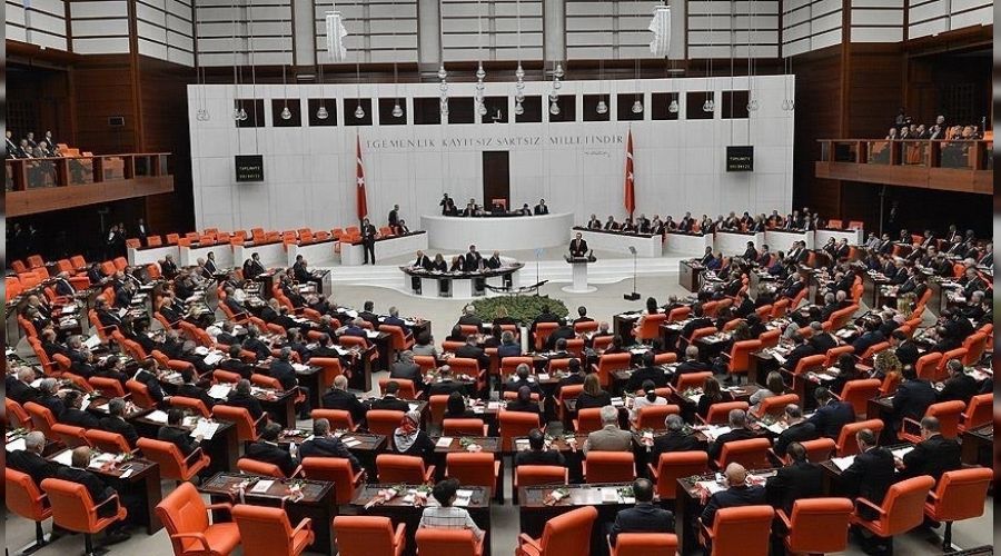 Askeri ceza kanunu TBMM'den ge�ti