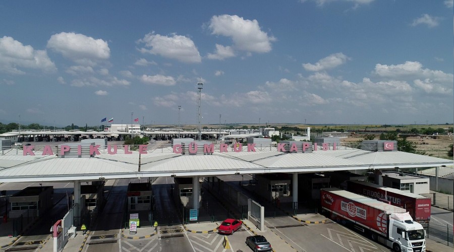 Avrupa’ya açılan kapılar kapatıldı