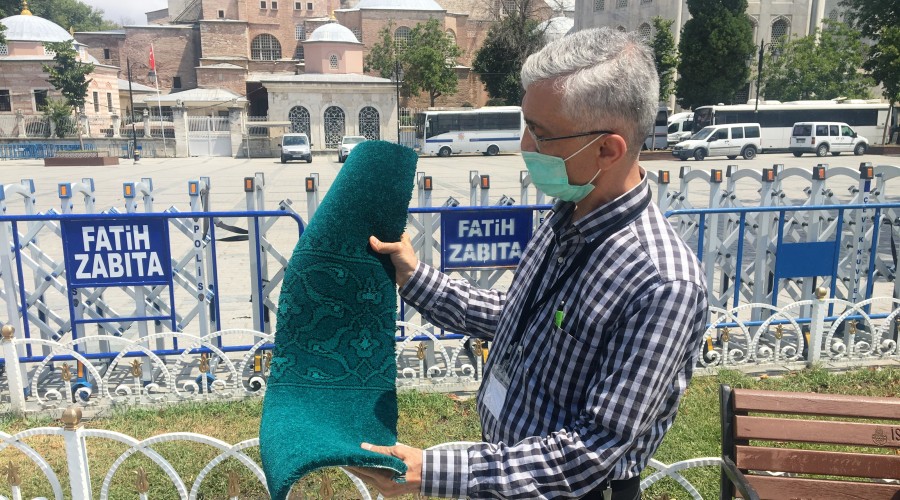 Ayasofya'ya bu halı döşeniyor