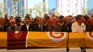 Aydemir Akbaş son yolculuğuna uğurlandı