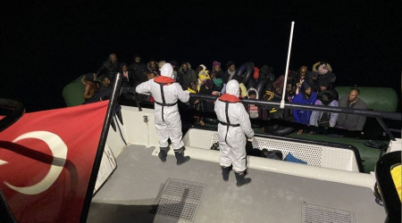 Ayvacık açıklarında 54 kaçak göçmen yakalandı