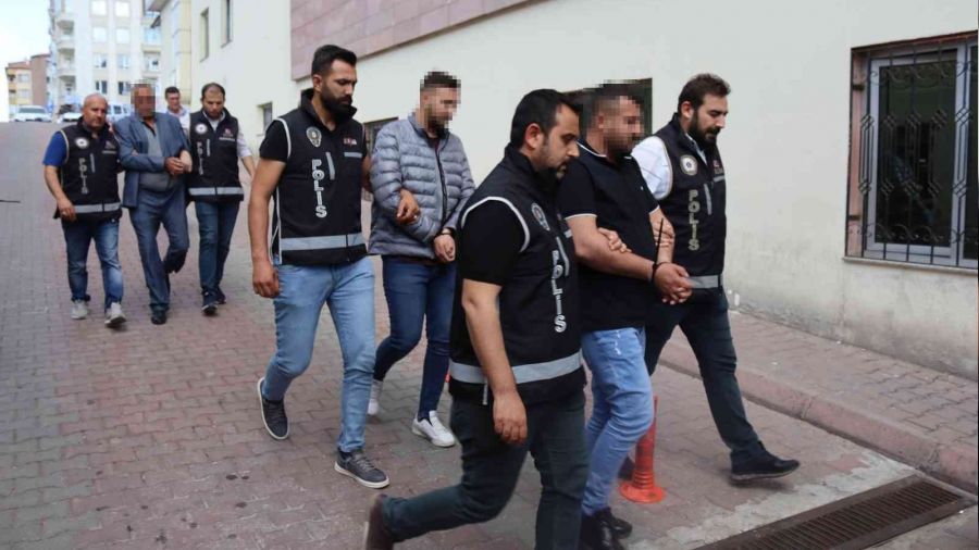 Baba ve oğullarından 100 milyon TL'lik vurgun
